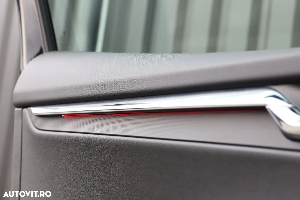 Skoda Octavia Combi 2.0 TDI First Edition - 28