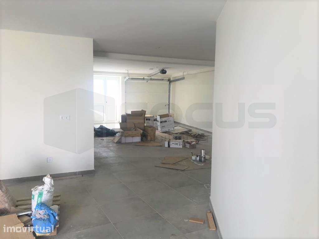 Moradia T3 de traça antiga, renovada, Oliveira de Azeméis - Grande imagem: 5/31