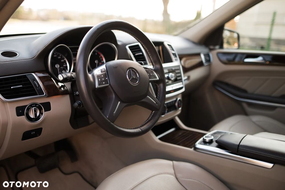 Mercedes-Benz GL 500 4Matic (BlueEFFICIENCY) 7G-TRONIC - 15