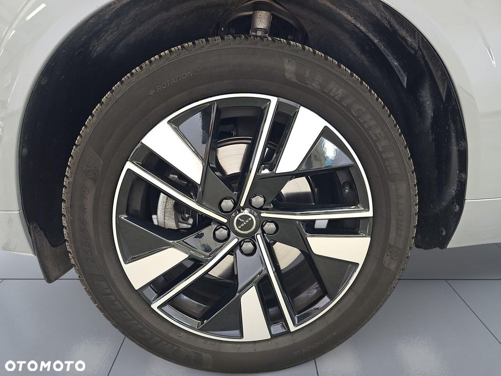 Volvo XC 60 B5 B AWD Plus Dark - 31