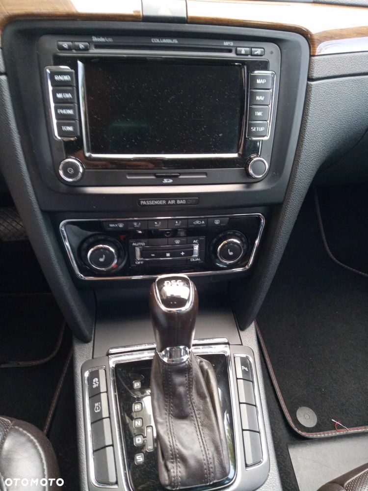 Skoda Superb 2.0 TSI L&K DSG - 4