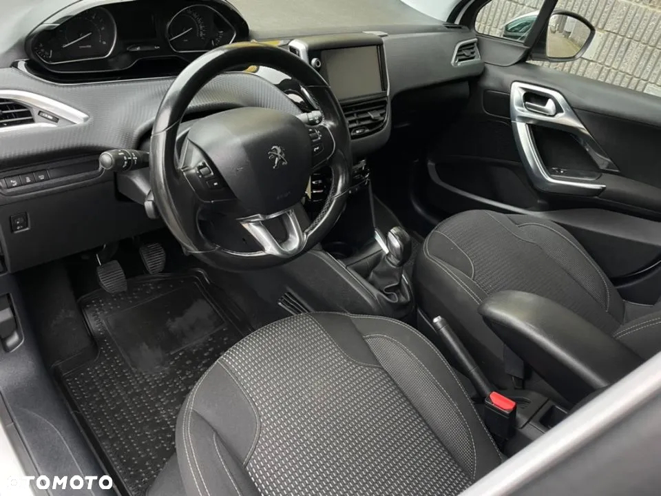 Peugeot 208 Blue-HDi 100 Stop&Start Allure - 9