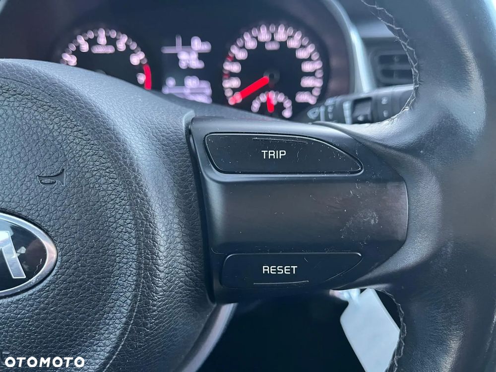 Kia Stonic 1.2 M - 8