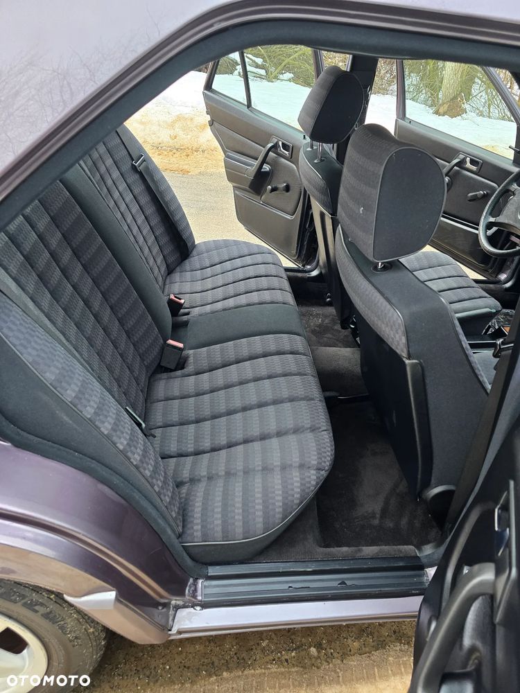 Mercedes-Benz W201 (190) - 20