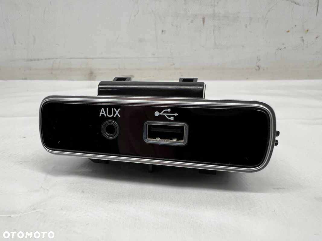 Fiat 500X gniazdo USB 735650649 - 2