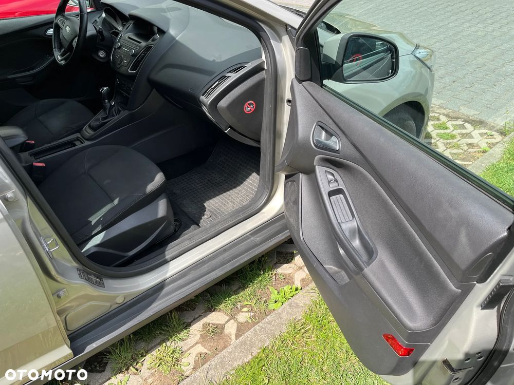 Ford Focus 1.0 EcoBoost Trend - 12