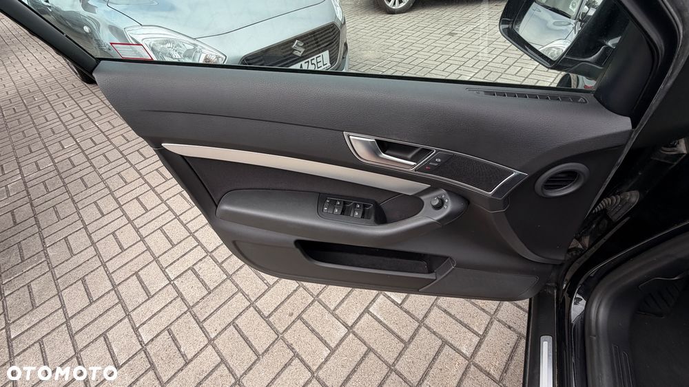 Audi A6 Avant - 32