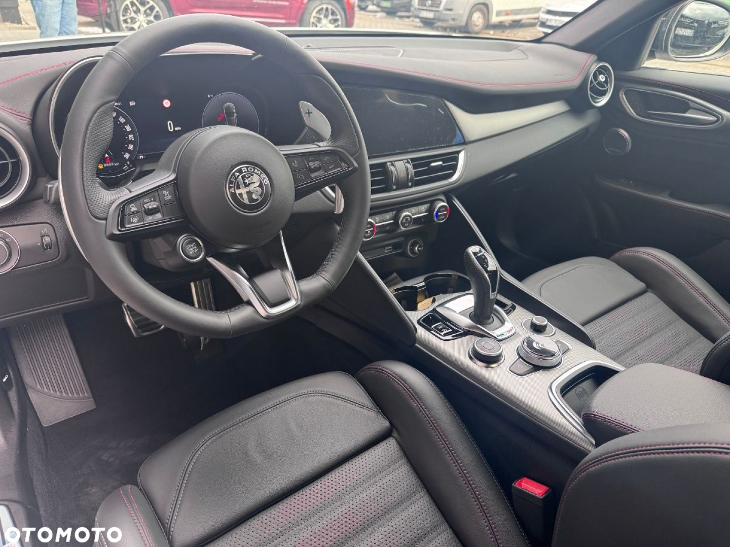Alfa Romeo Giulia - 14