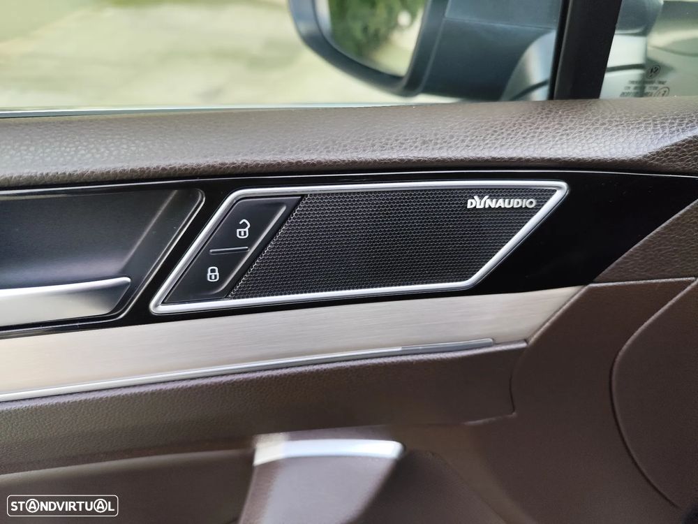 VW Passat Variant 2.0 TDI Highline DSG - 15