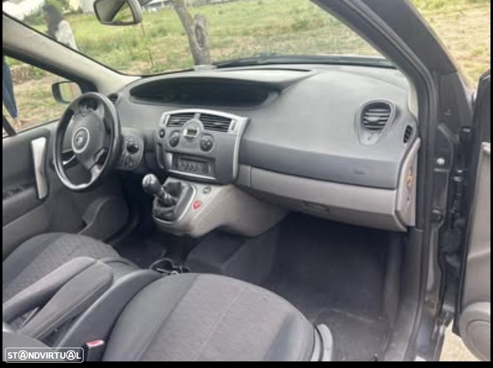 Renault Grand Scénic 1.5 dCi Pack Clim 7L. - 2