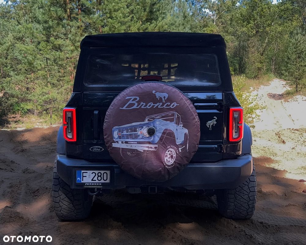 Ford Bronco - 3
