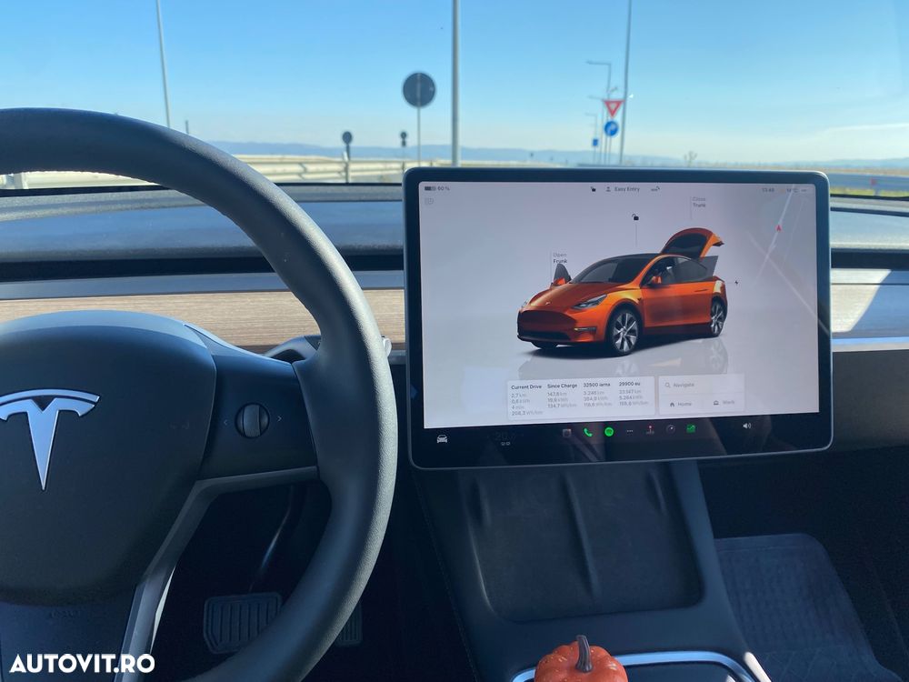 Tesla Model Y RWD Long Range - 11