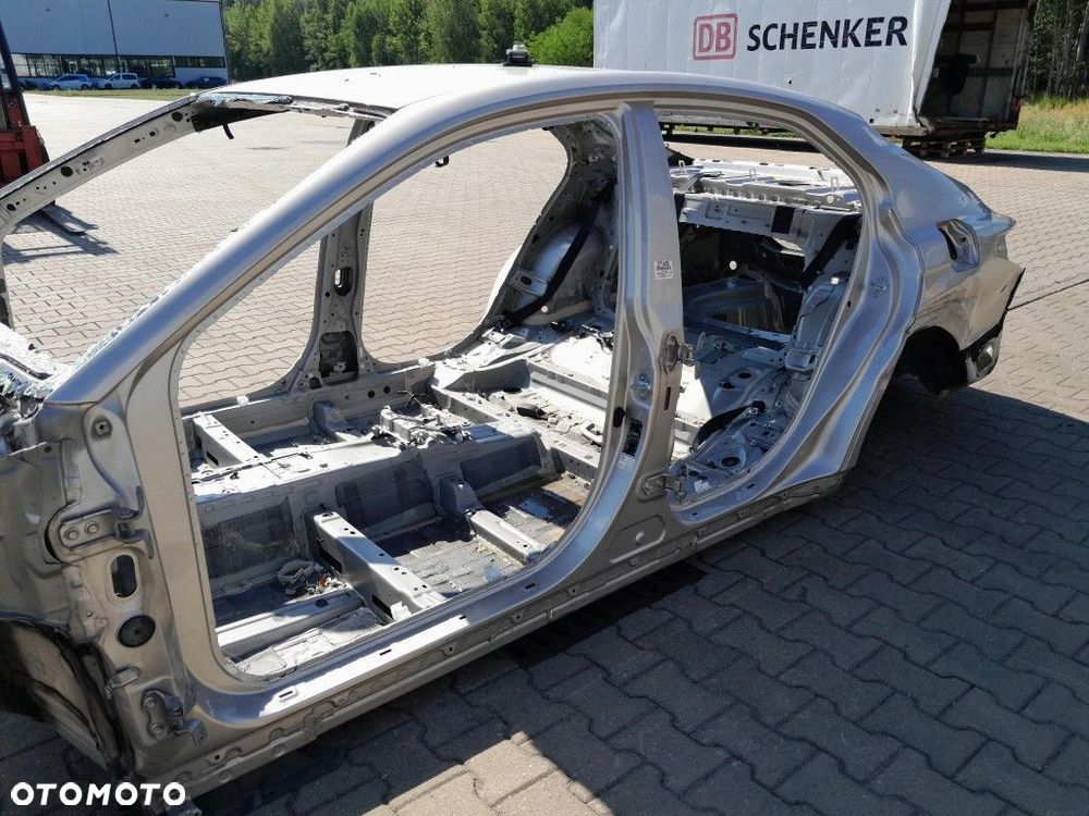 TOYOTA CAMRY VIII XV70 17- PRÓG SŁUPEK LEWY 4X1 - 2
