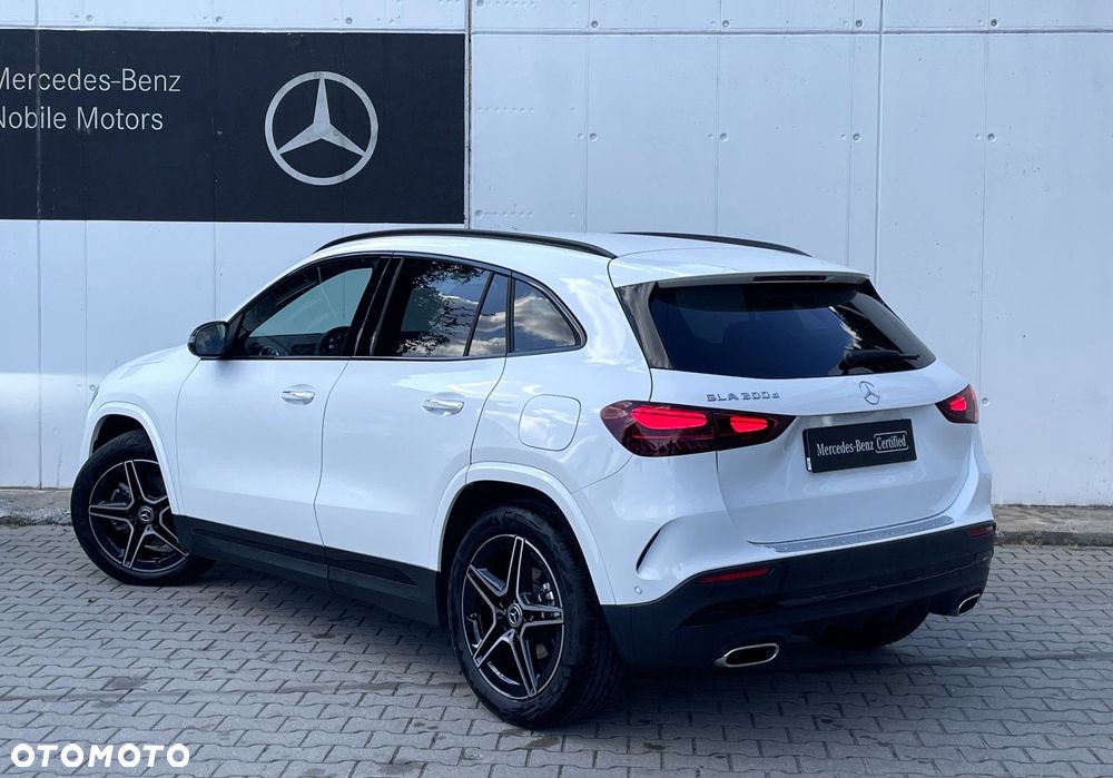 Mercedes-Benz GLA 200 d AMG Line 8G-DCT - 12