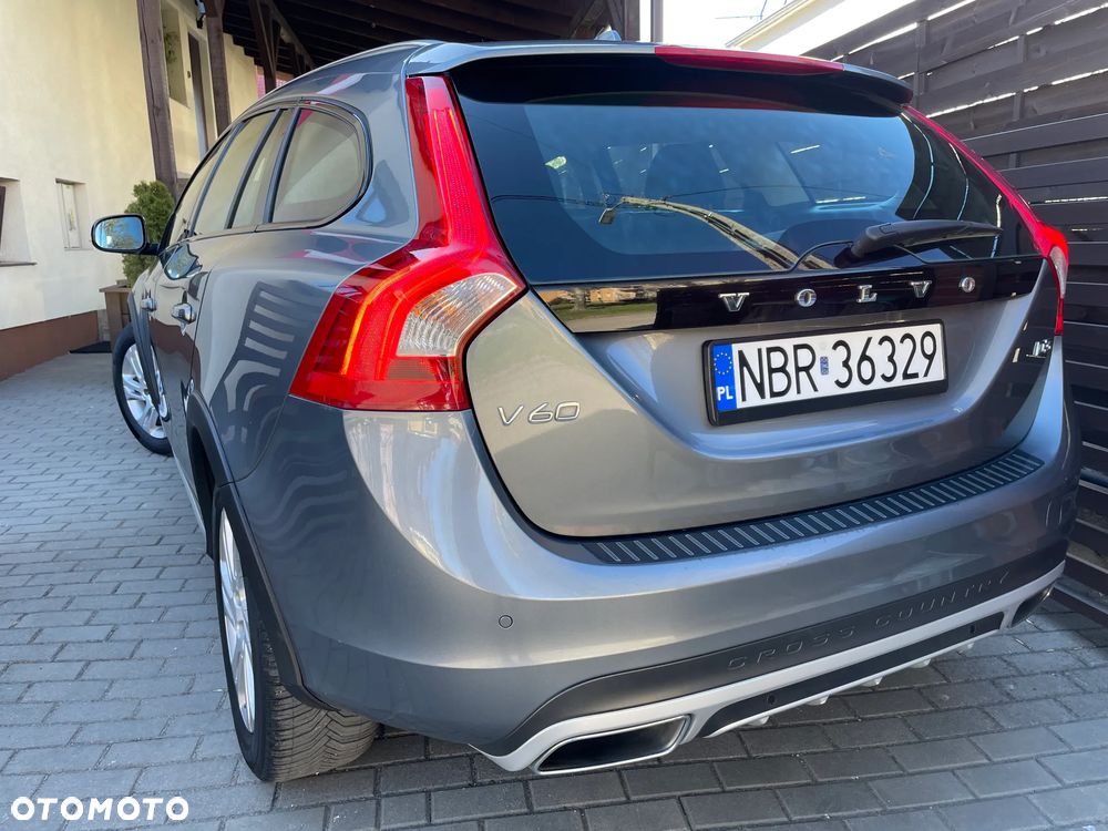Volvo V60 Cross Country D3 Geartronic Momentum - 3