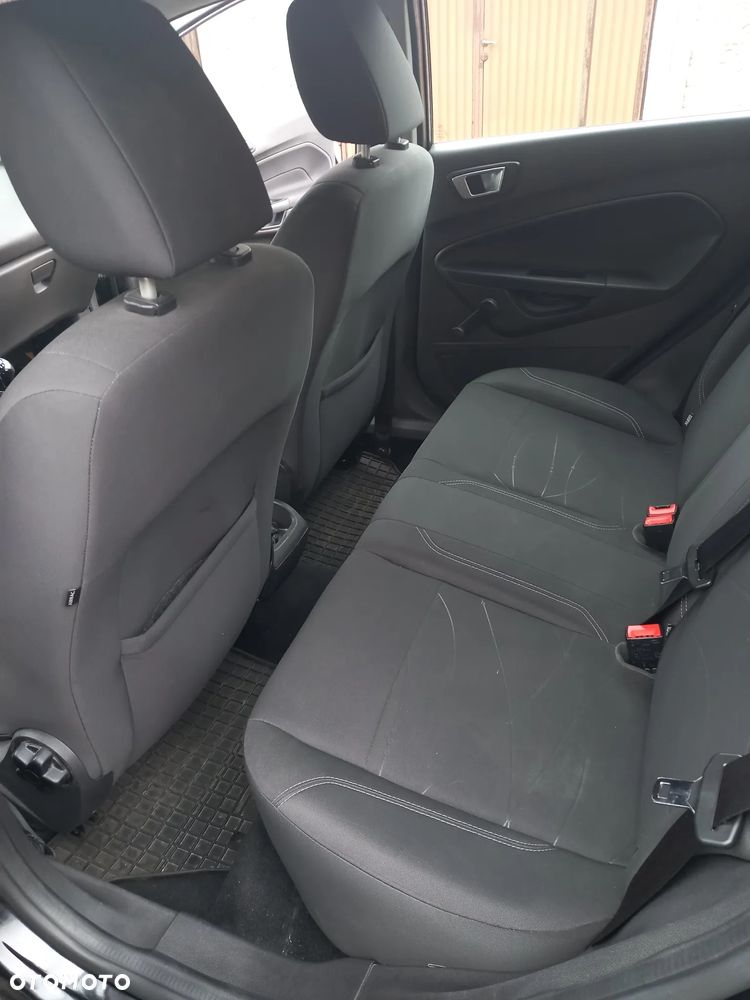 Ford Fiesta 1.25 Ambiente EU5 - 8