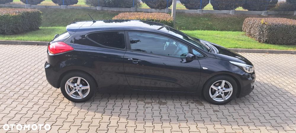 Kia ProCeed - 16