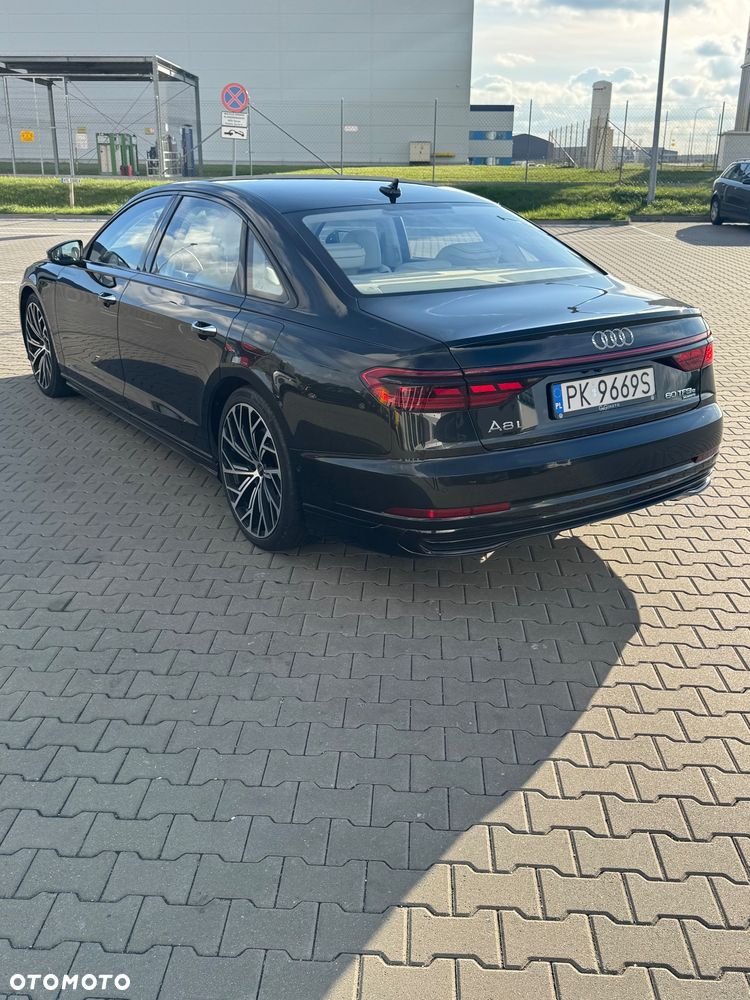 Audi A8 - 4