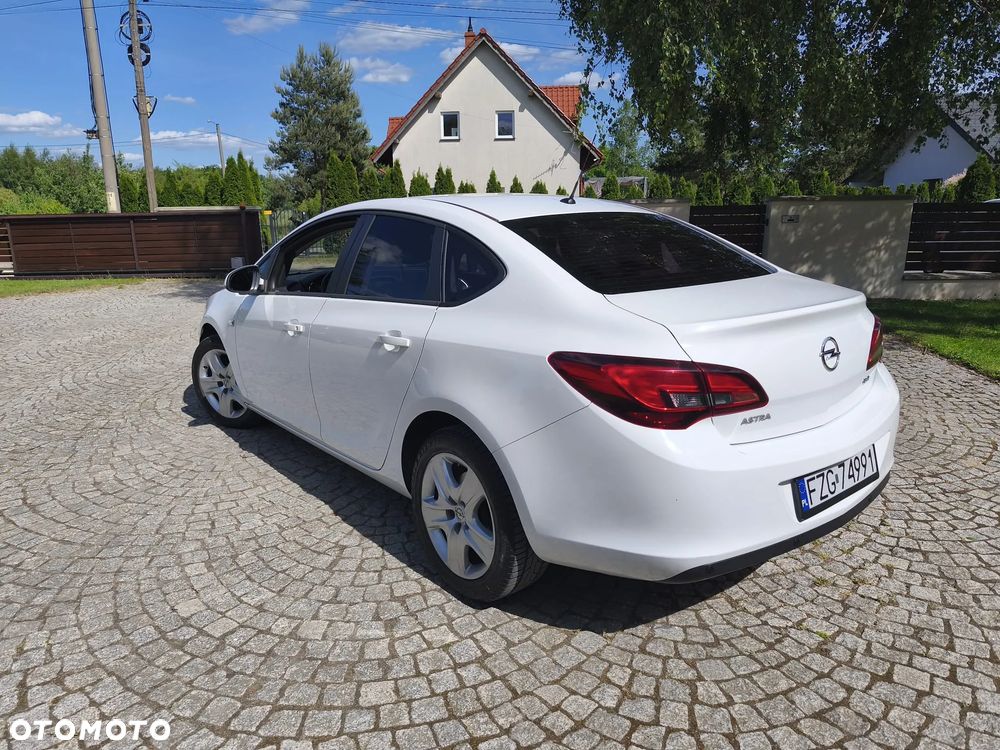 Opel Astra 1.6 CDTI DPF ecoFLEX Start/Stop Selection - 4