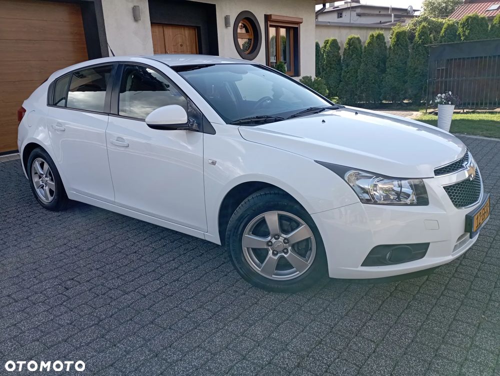 Chevrolet Cruze 1.6 LT+ - 4