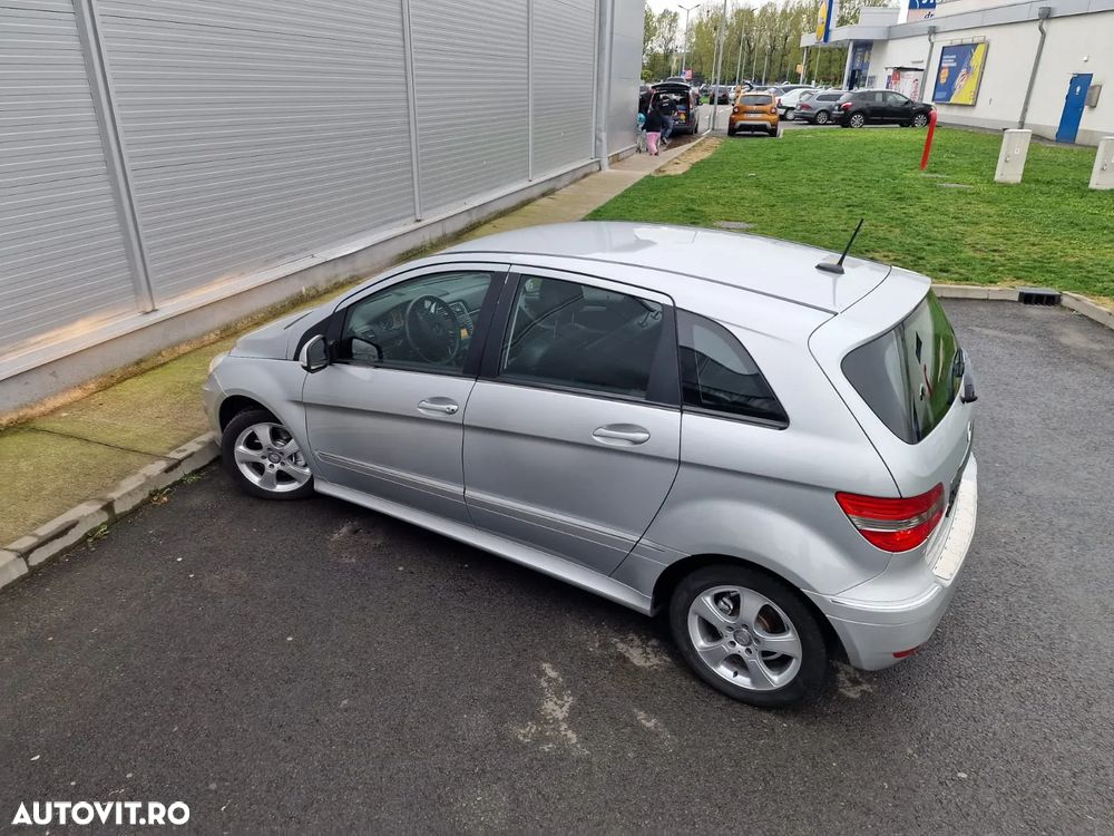 Mercedes-Benz B 200 CDI Autotronic - 31