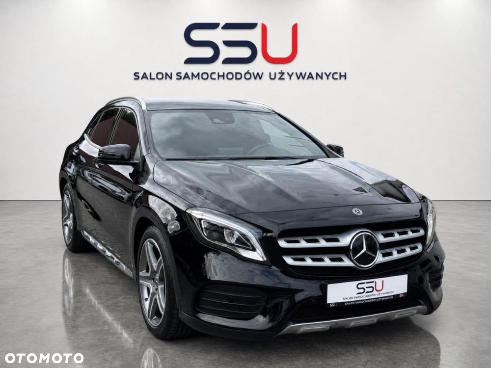 Mercedes-Benz GLA - 11