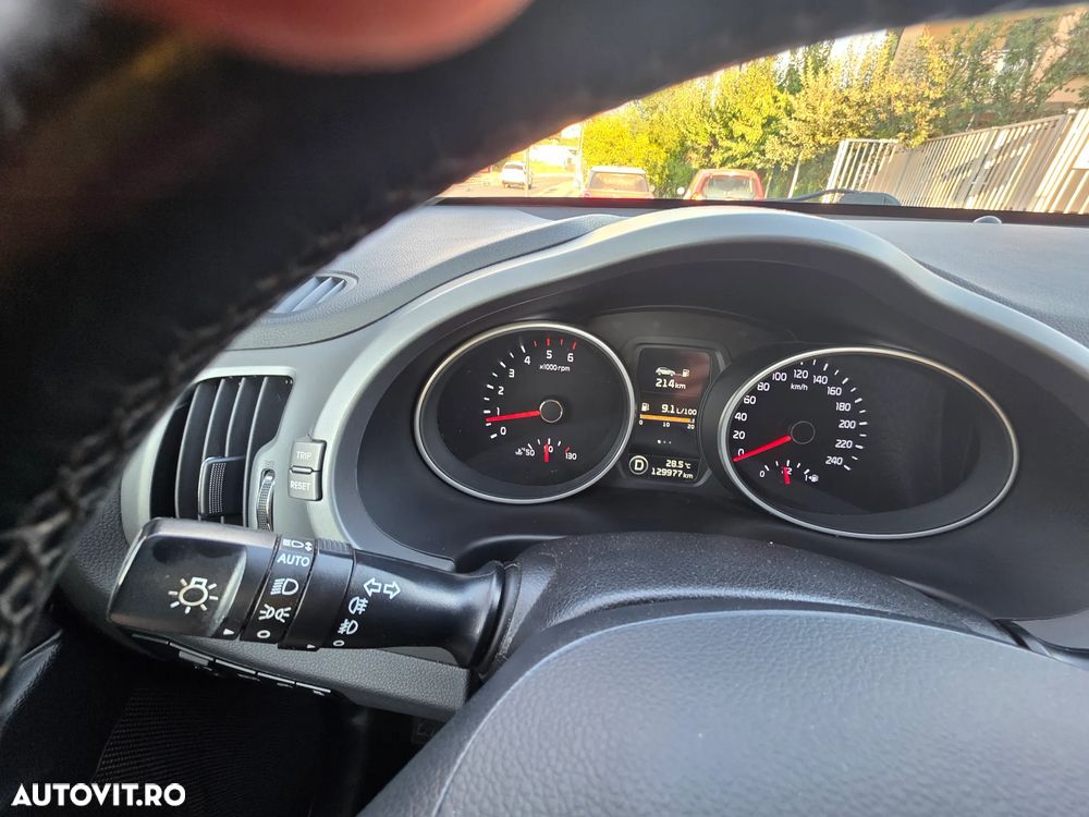 Kia Sportage 2.0 DSL 6AT 4x4 Style - 13