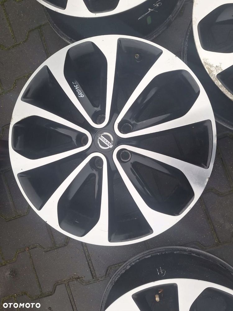 FELGI ALUMINIOWE 4SZT 5x114,3 6,5JX18 ET40 FI 66.1 NISSAN QASHQAI I - 15