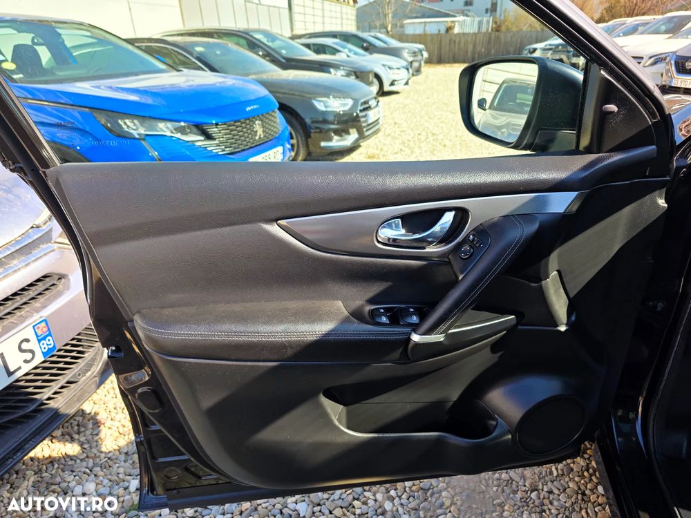 Nissan Qashqai 1.2 DIG-T TEKNA+ - 23