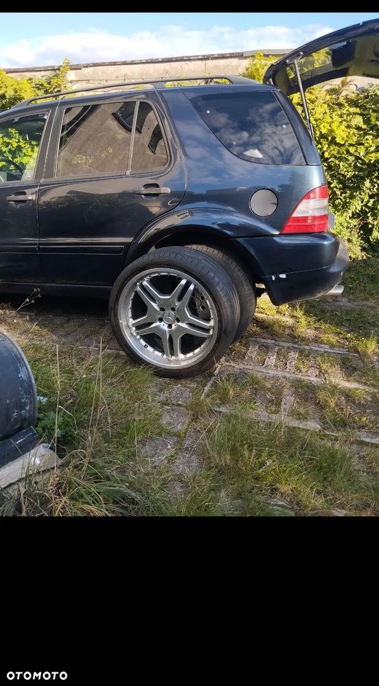 Mercedes-Benz ML 55 AMG - 1
