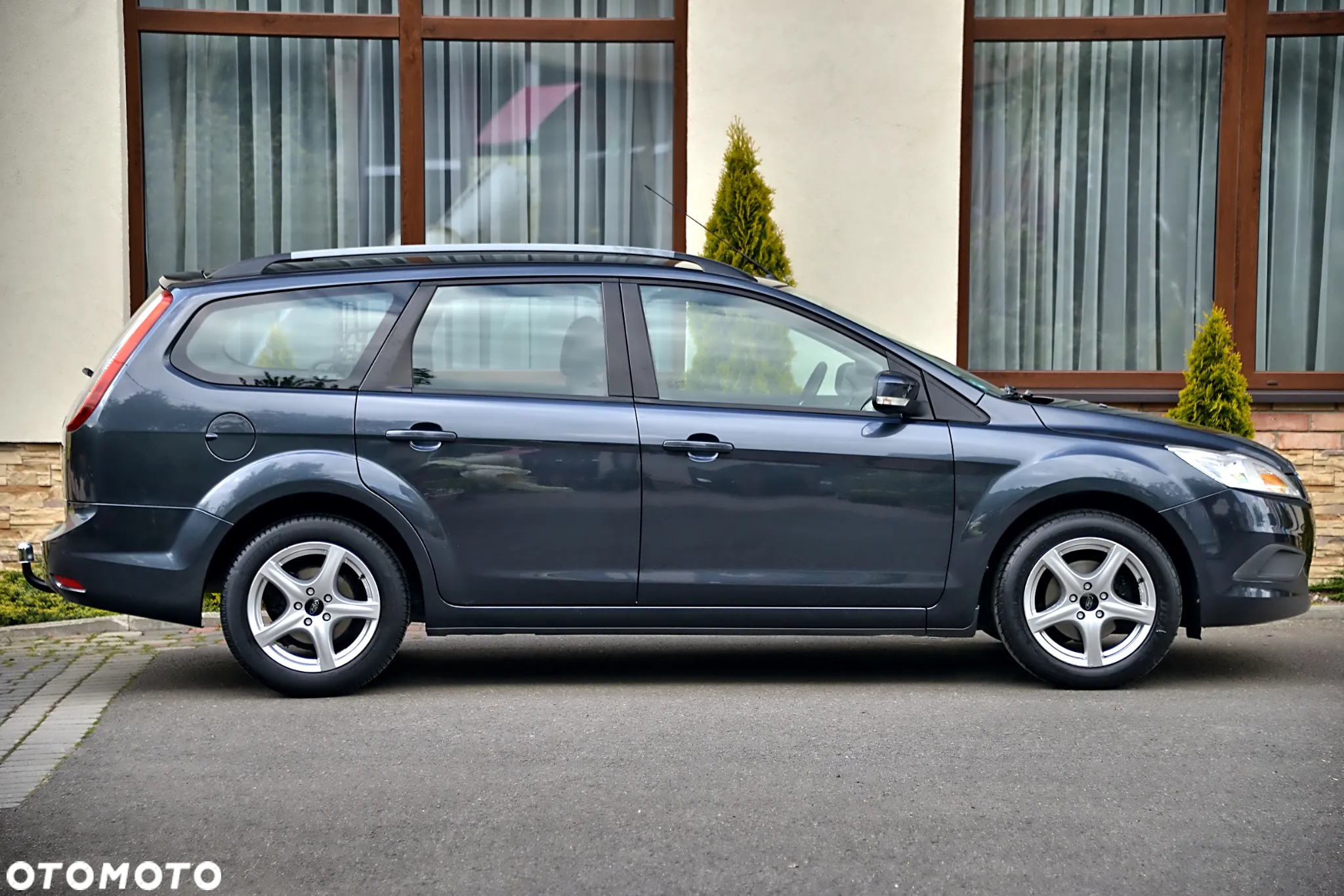 Ford Focus 1.6 Trend + - 22