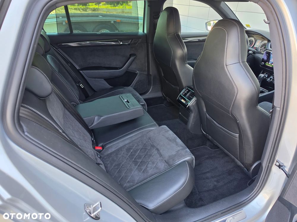 Skoda Superb 2.0 TSI 4x4 Sportline DSG - 17