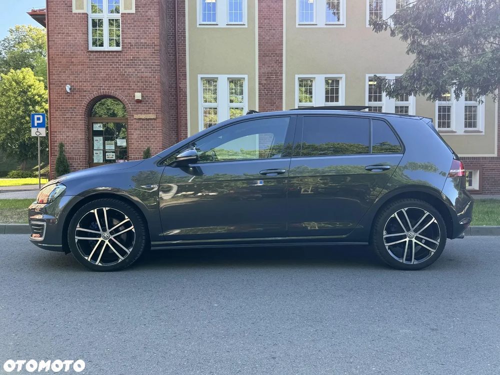 Volkswagen Golf - 3