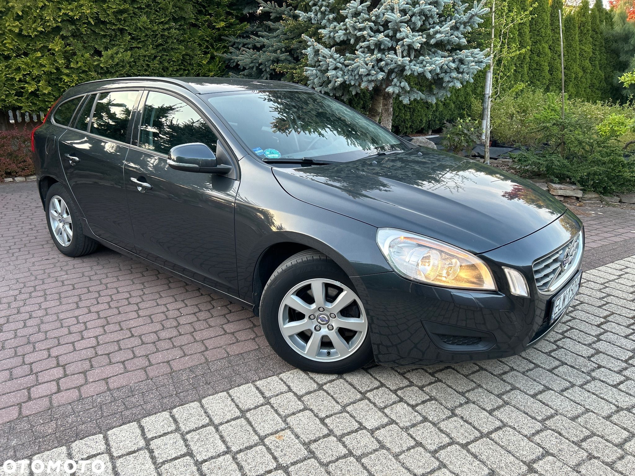 Volvo V60 DRIVe - 1