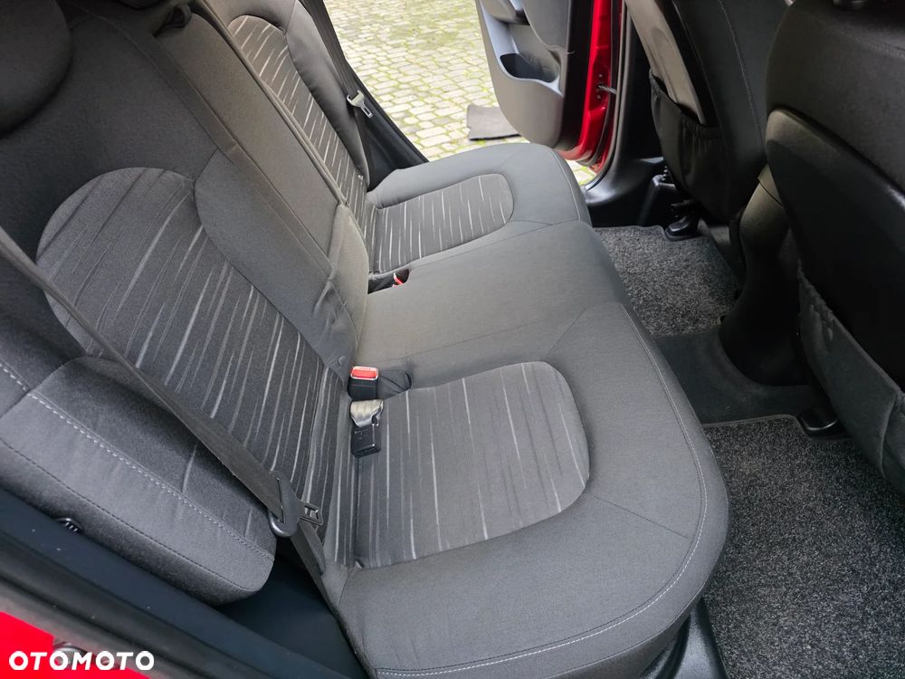 Hyundai ix35 1.6 2WD Fifa World Cup Edition - 18