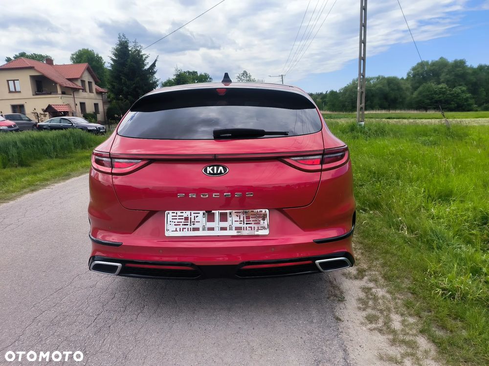 Kia ProCeed - 13