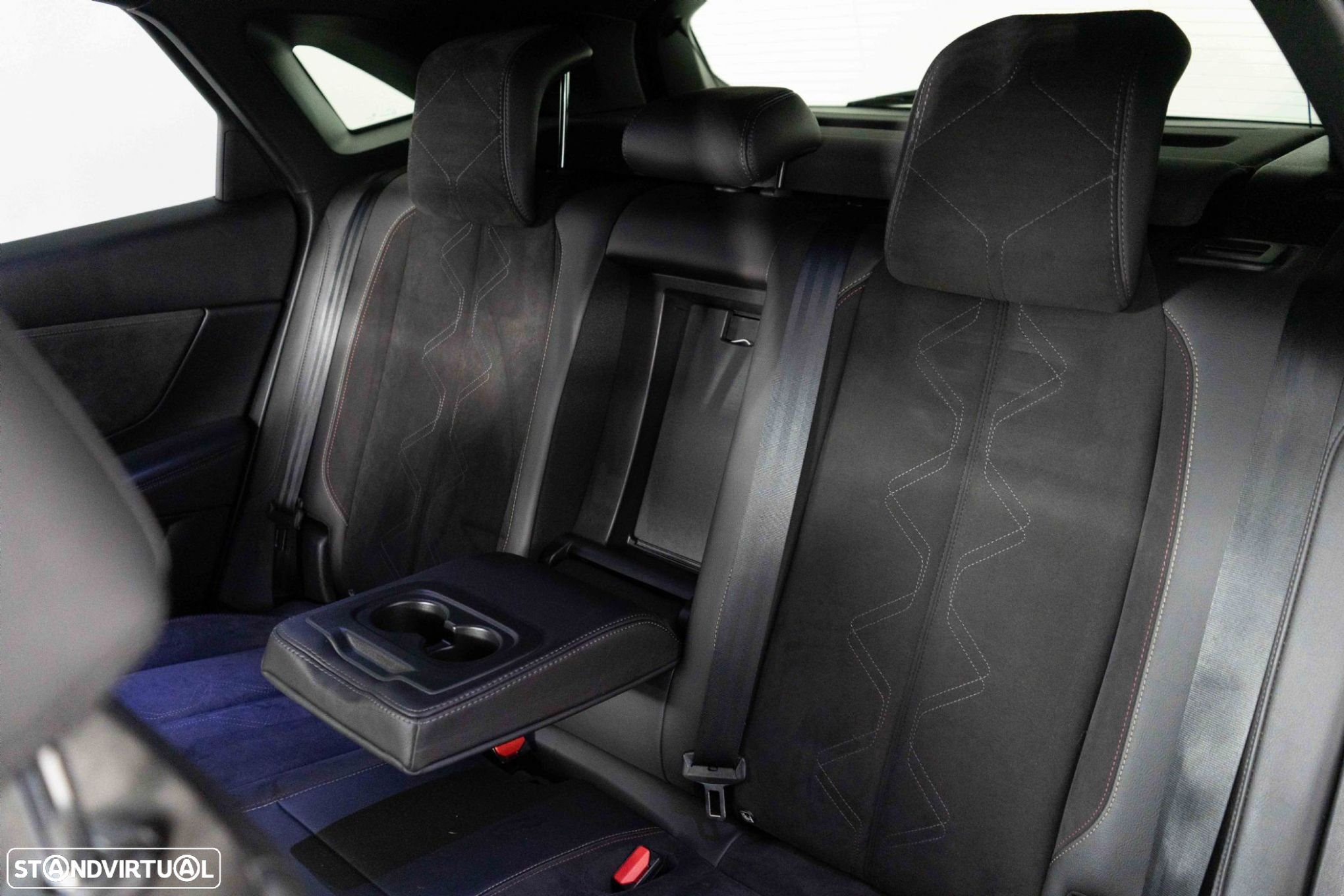 DS DS7 Crossback E-Tense Performance Line EAT8 - 9