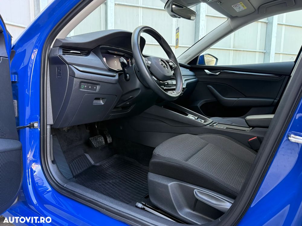 Skoda Octavia 2.0 TDI DSG Ambition - 19