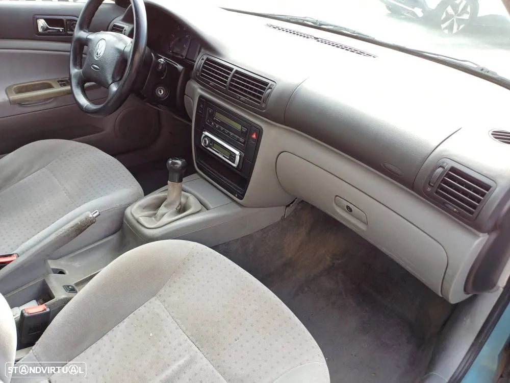 VW Passat 1.9 TDi Confortline - 7