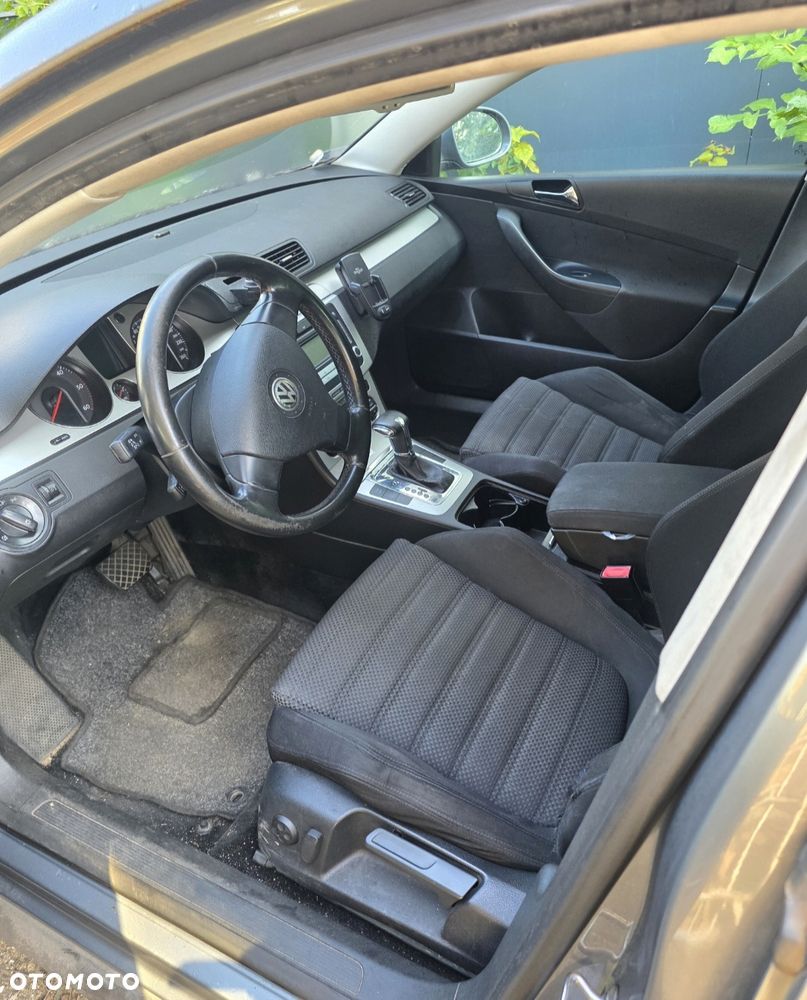 Volkswagen Passat 2006 photo 2