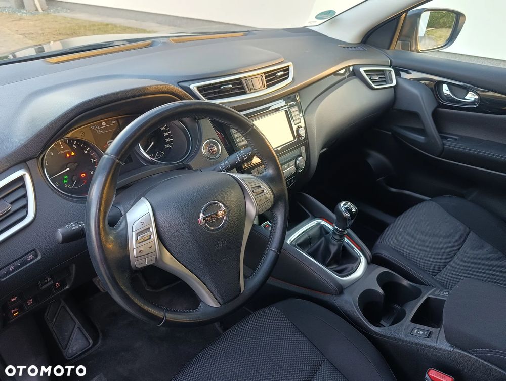 Nissan Qashqai 1.6 DIG-T Tekna - 9