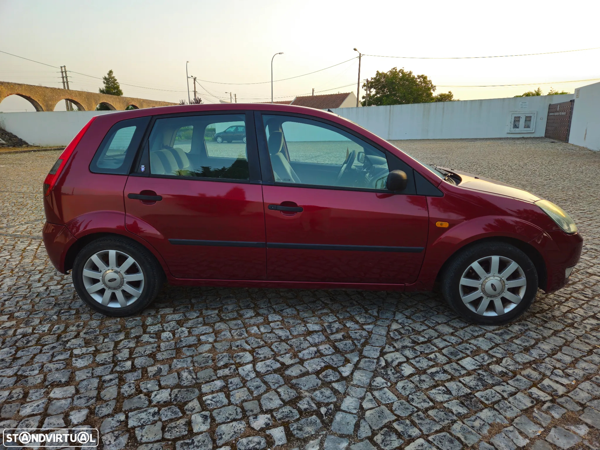 Ford Fiesta 1.25 Ghia - 11