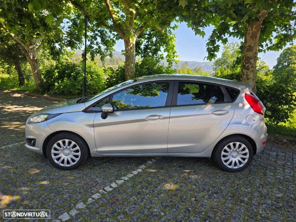 Ford Fiesta 1.0 EcoBoost S&S TITANIUM - 5
