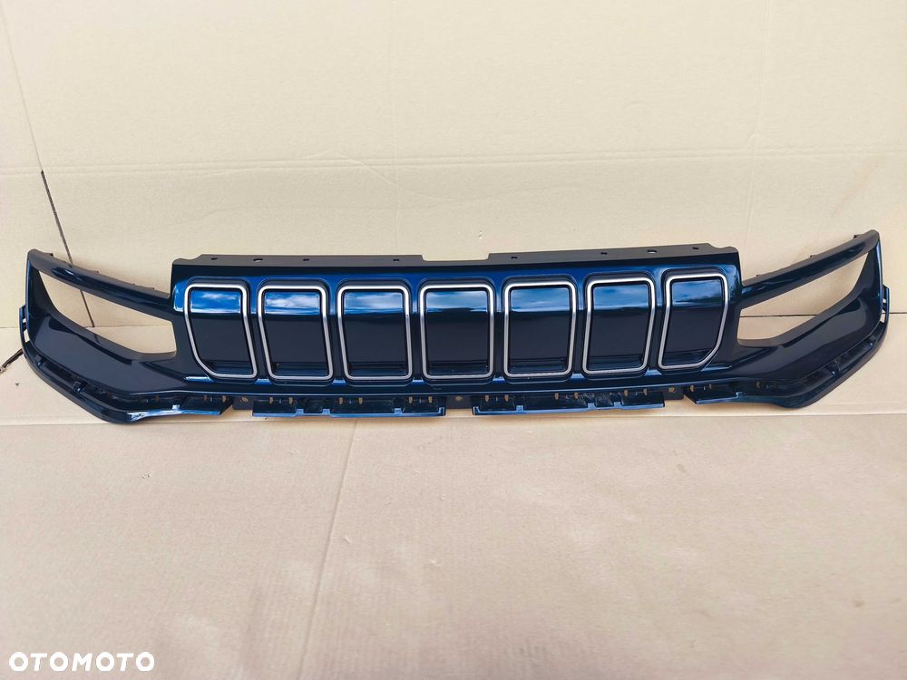 JEEP AVENGER grill atrapa zderzaka chrom czarny lakierowany 735.767813