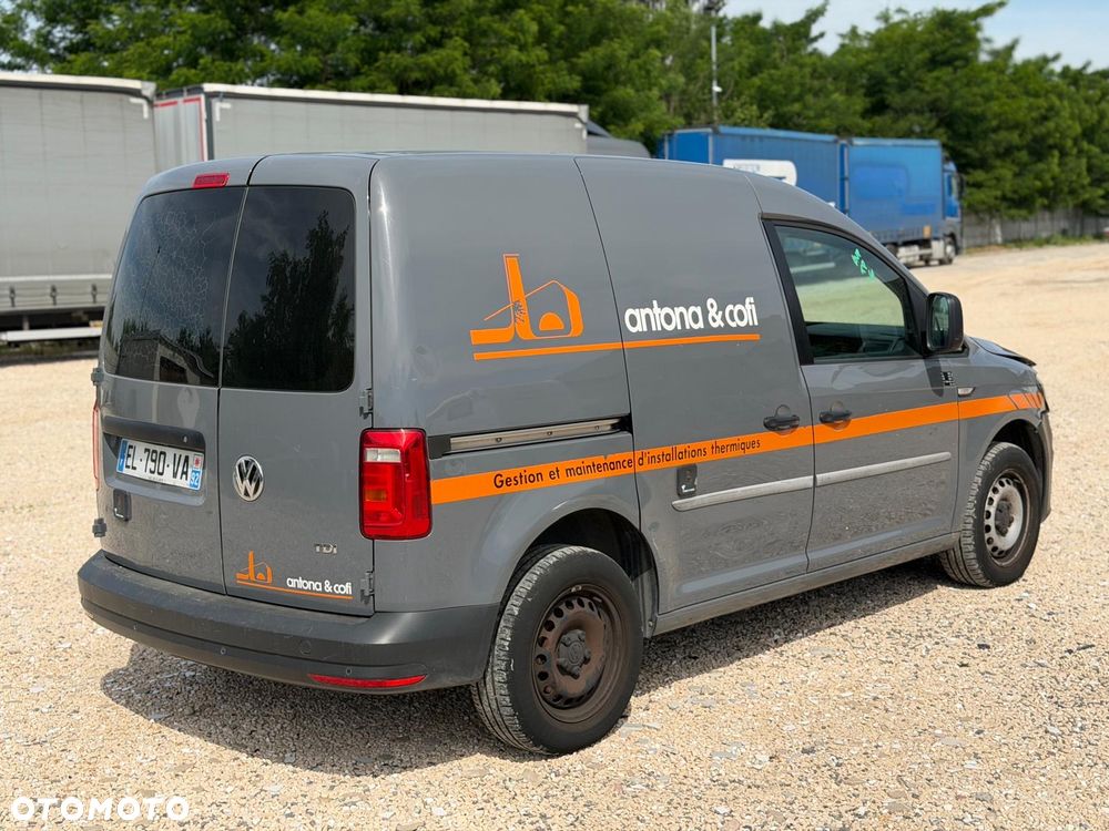 Volkswagen Caddy - 5