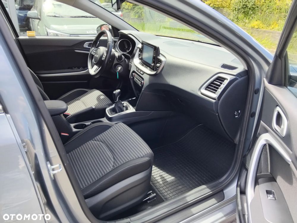 Kia Ceed 1.5 T-GDI M - 24