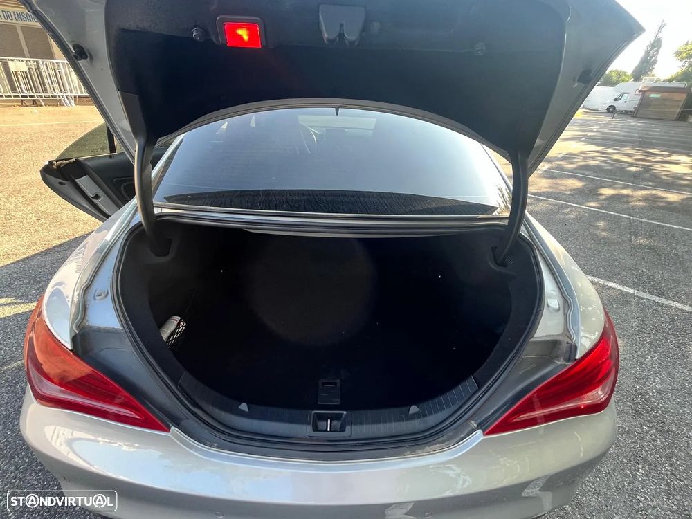 Mercedes-Benz CLA 220 CDI 7G-DCT - 13
