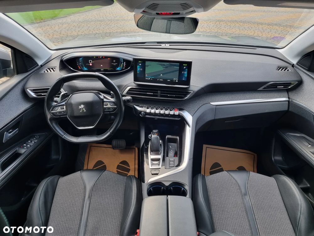 Peugeot 3008 1.6 PureTech Hybrid4 PHEV Allure S&S EAT8 - 5