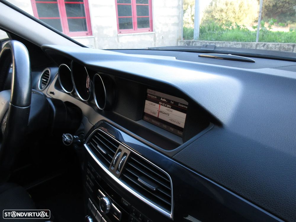 Mercedes-Benz C 180 - 31