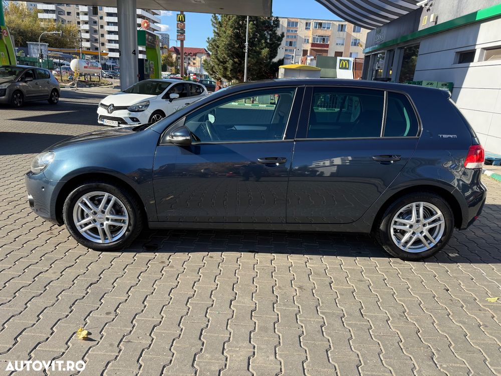 Volkswagen Golf - 32